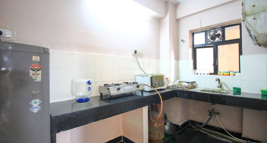 Mirchi Bite Service Apartment (B-5-403), Kolkata 4
